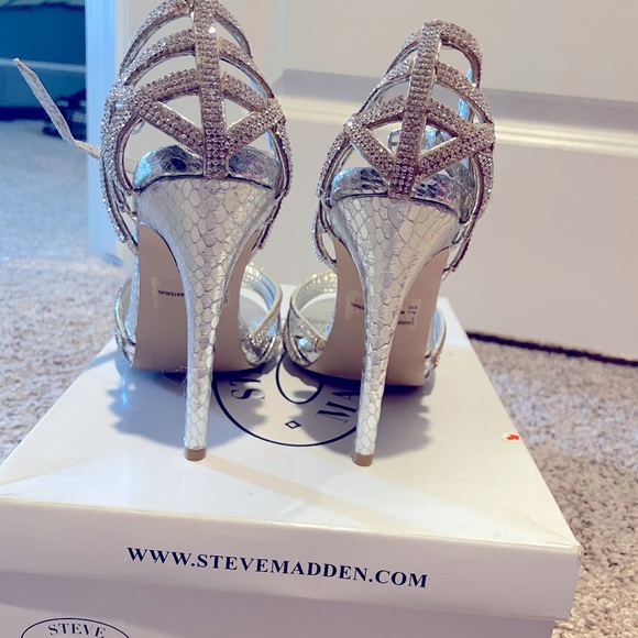 Steve Madden caged heels, sparkly silver - Picture 3 of 5